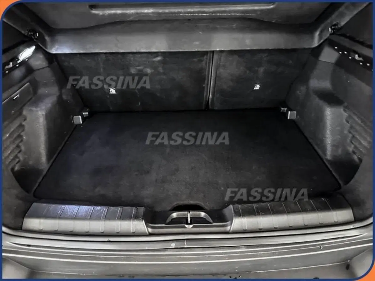 Jeep Avenger usata a Milano (11)