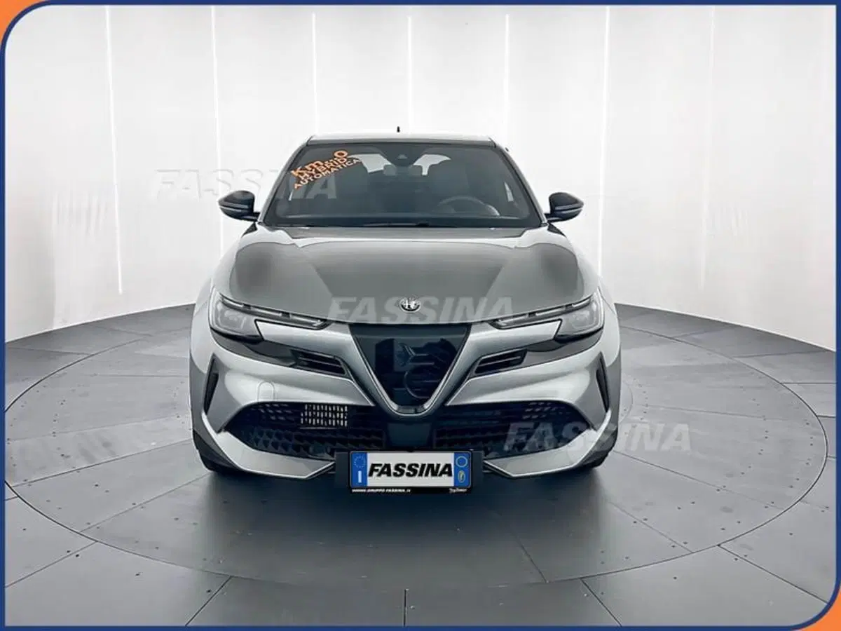 Alfa Romeo Junior nuova a Milano (2)