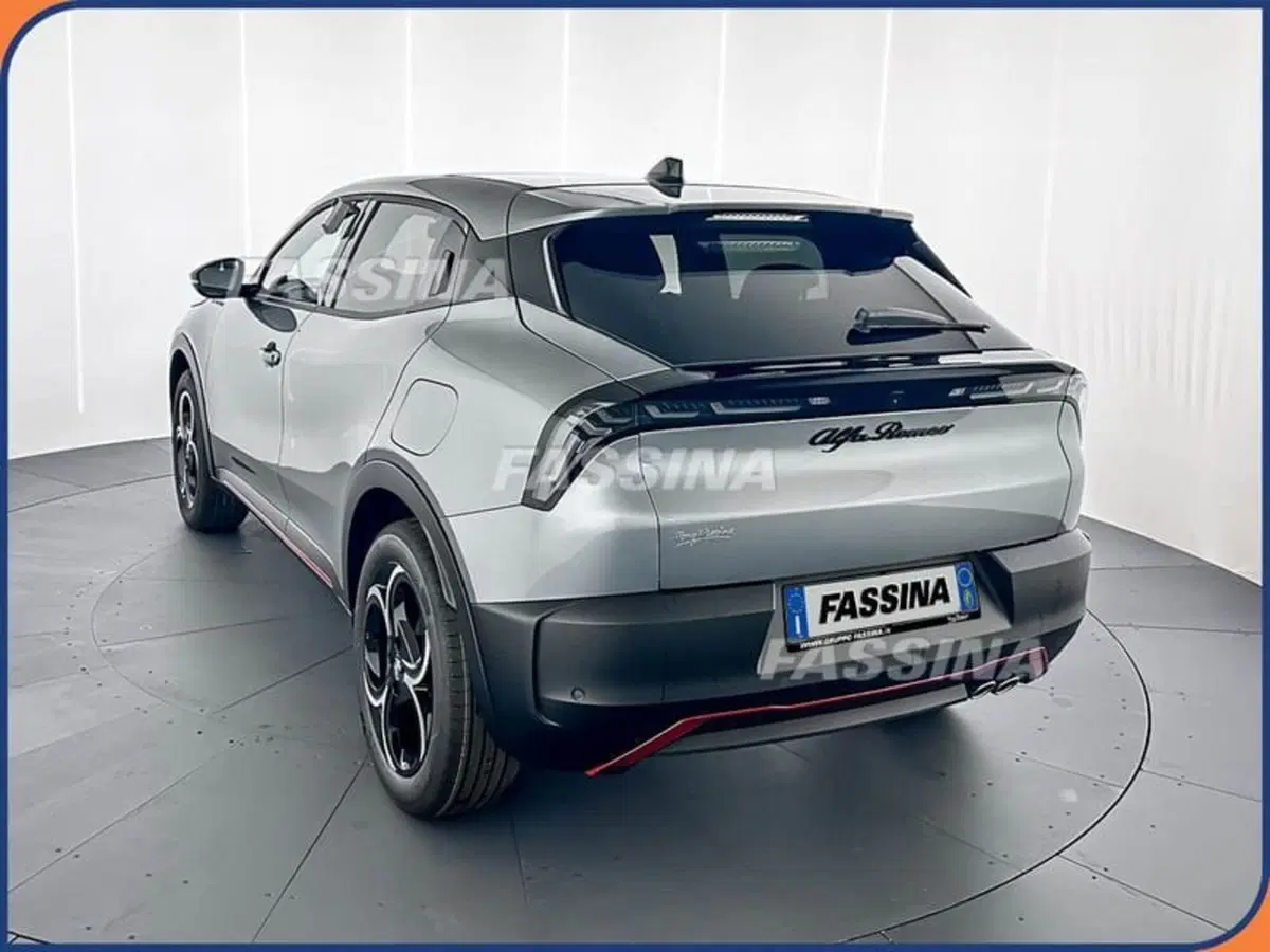 Alfa Romeo Junior nuova a Milano (4)