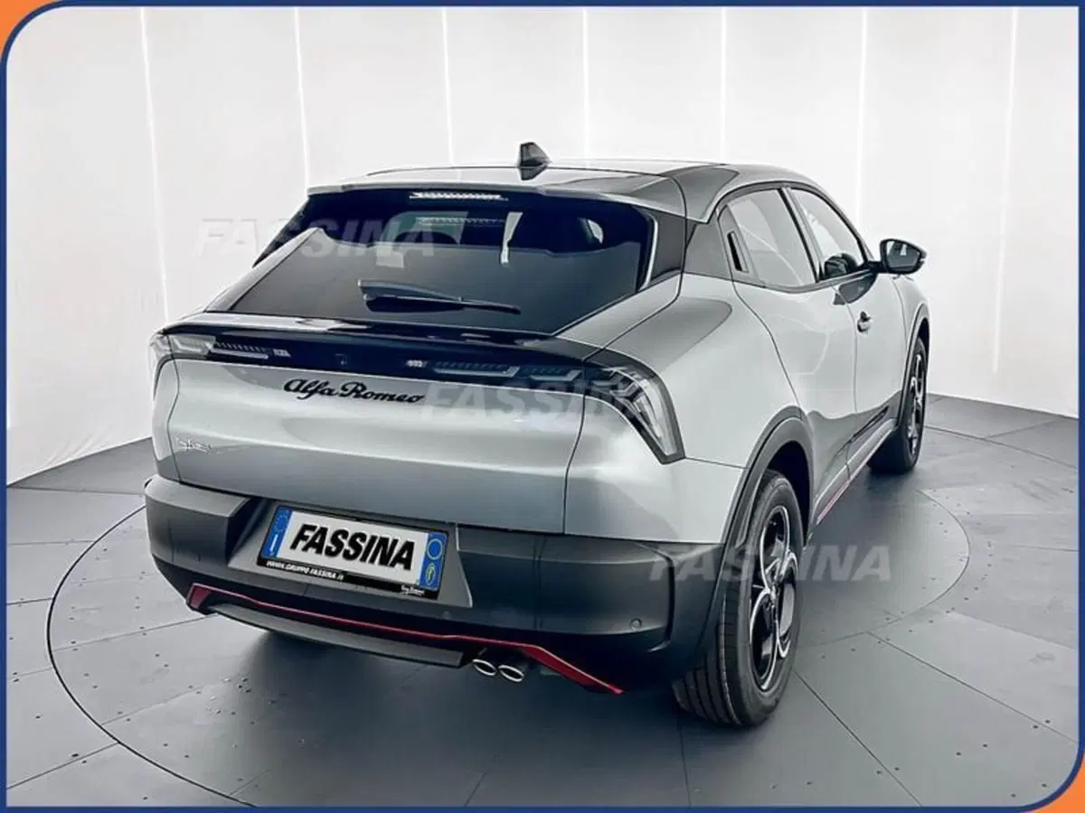 Alfa Romeo Junior nuova a Milano (6)