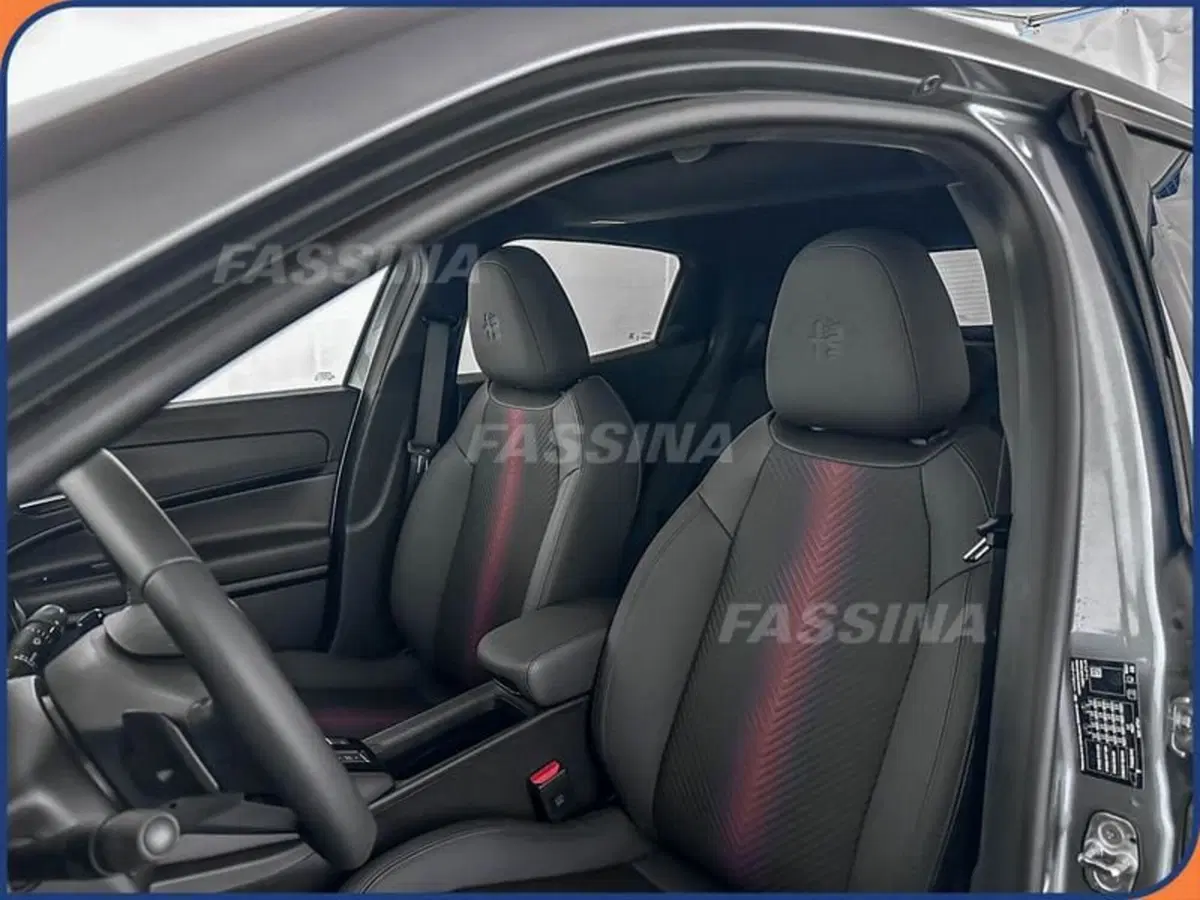 Alfa Romeo Junior nuova a Milano (8)