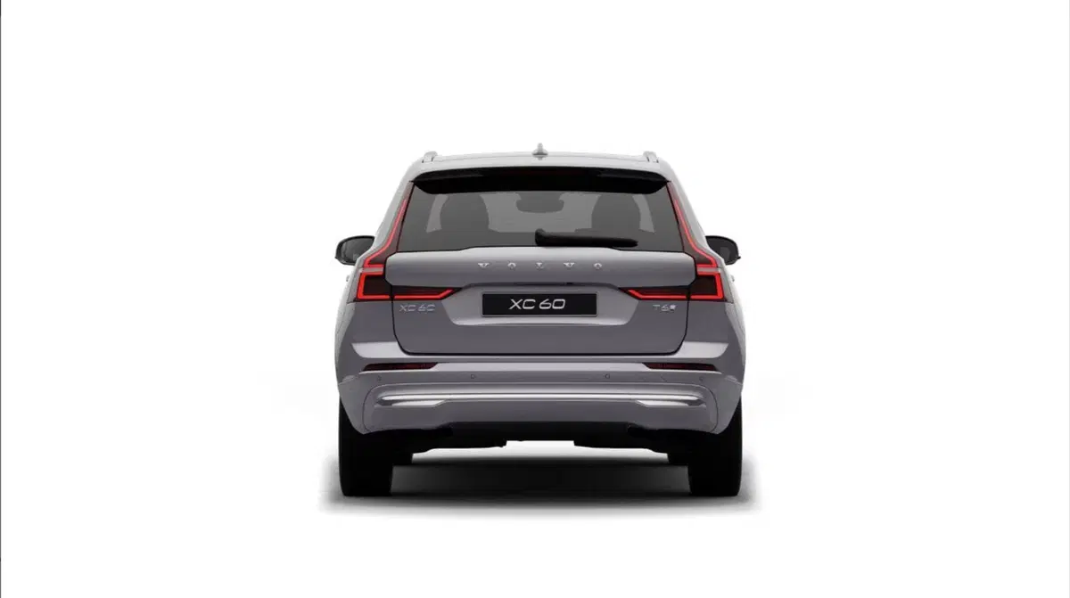 Volvo XC60 nuova a Milano (4)