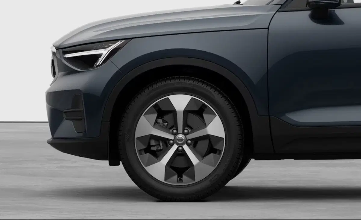 Volvo XC40 nuova a Milano (4)