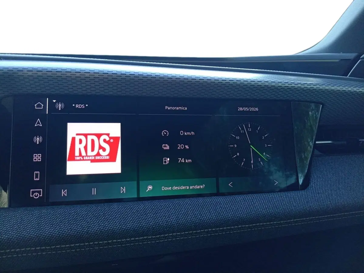 Audi A6 Avant e-Tron usata a Bari (11)
