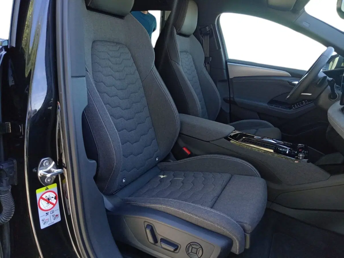 Audi A6 Avant e-Tron usata a Bari (13)