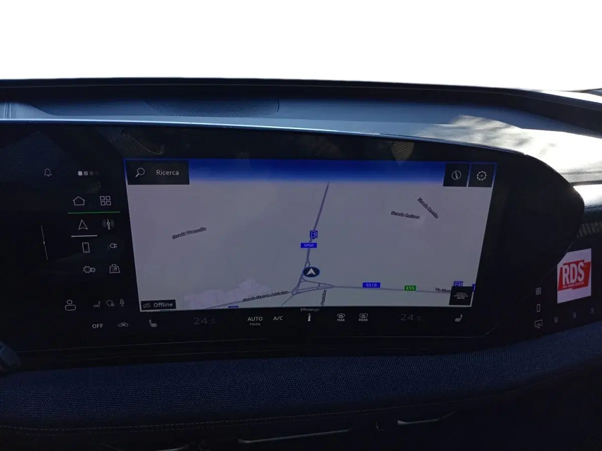 Audi A6 Avant e-Tron usata a Bari (14)