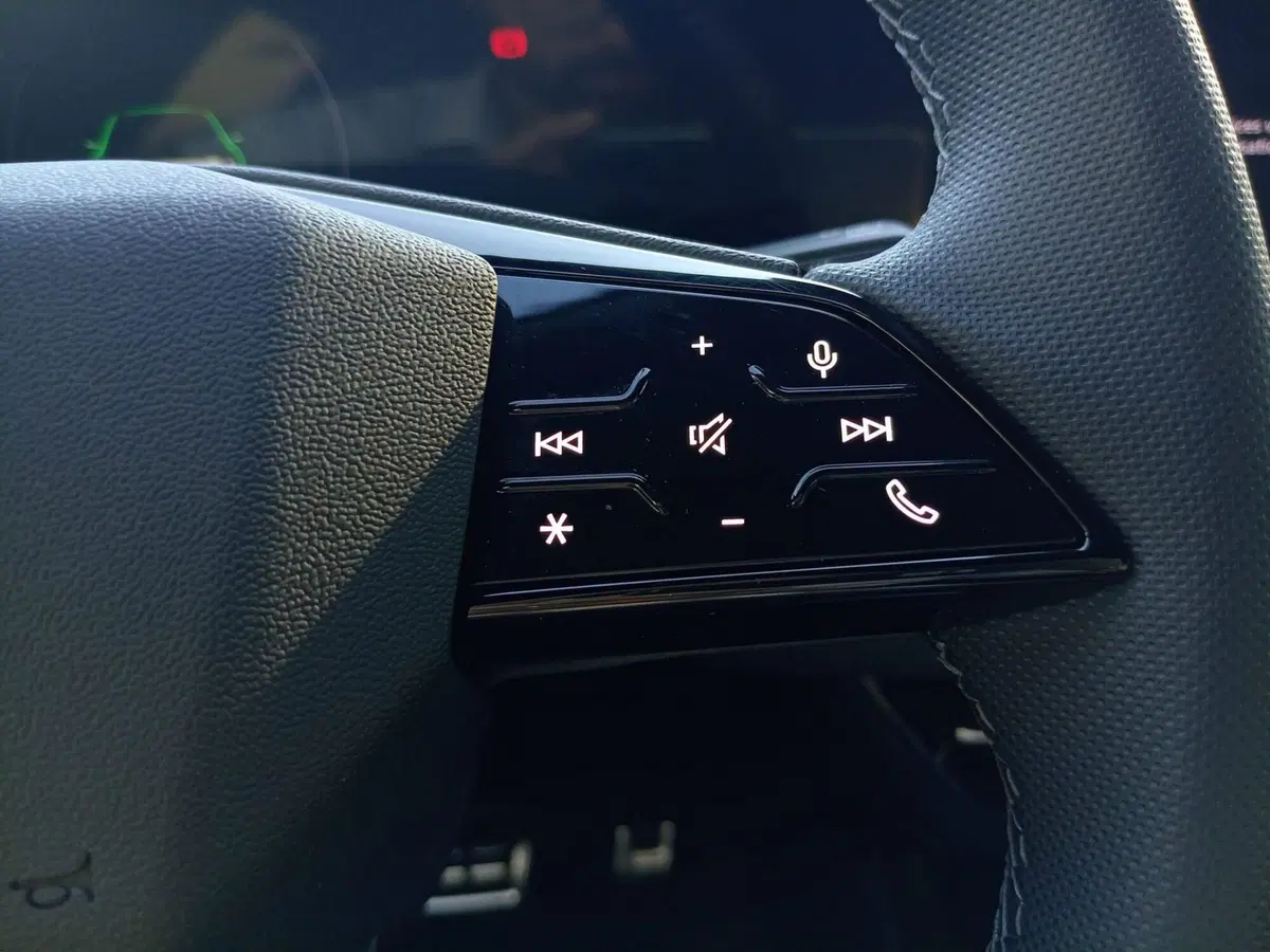 Audi A6 Avant e-Tron usata a Bari (7)