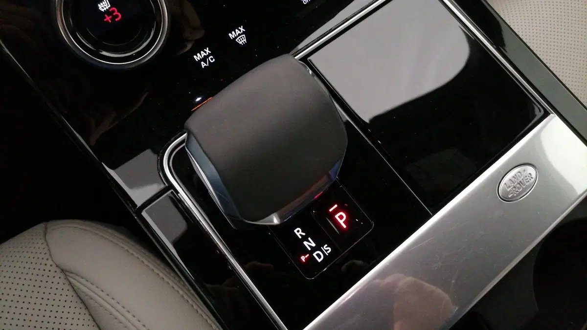 Land Rover Range Rover Velar usata a Roma (15)
