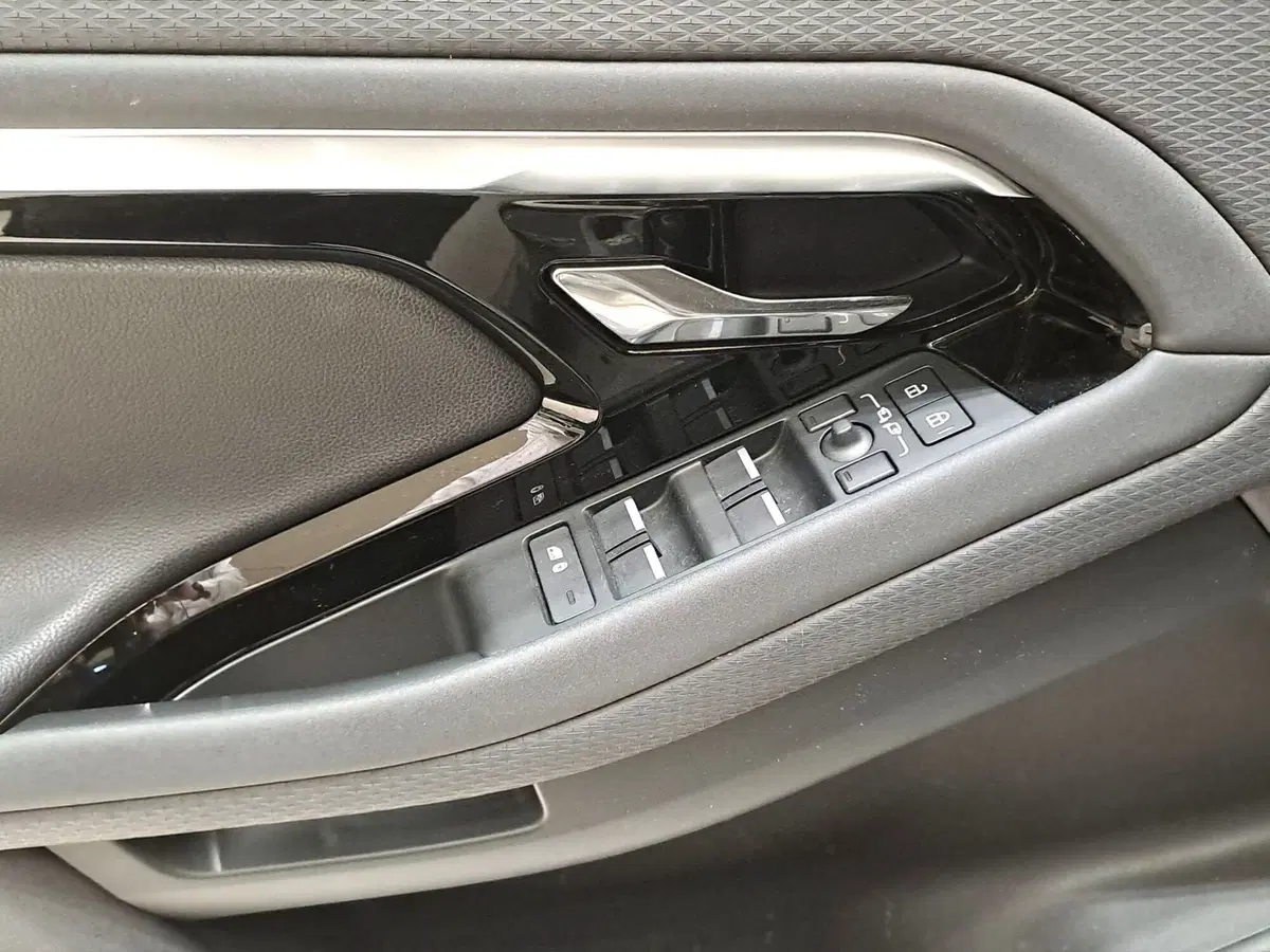 Land Rover Range Rover Evoque usata a Pavia (16)