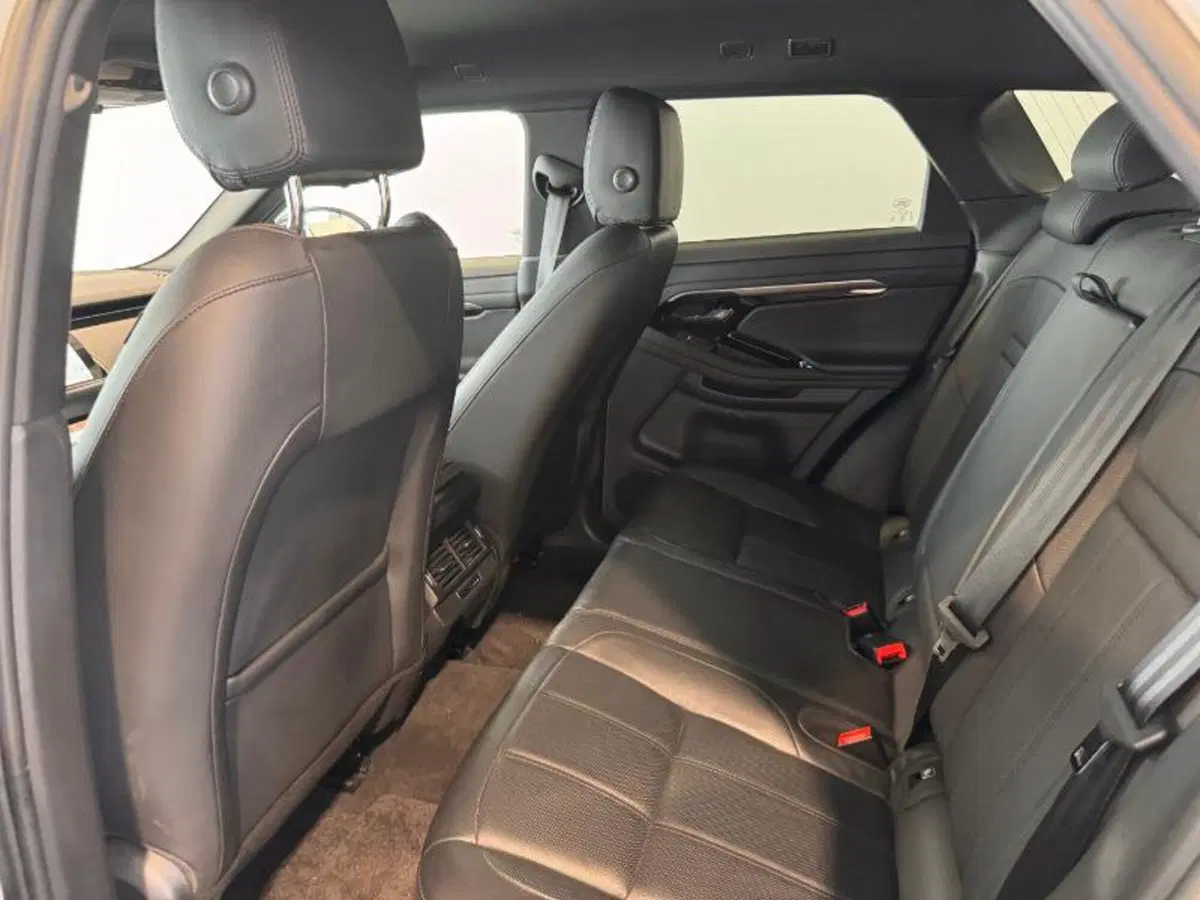 Land Rover Range Rover Evoque usata a Venezia (13)