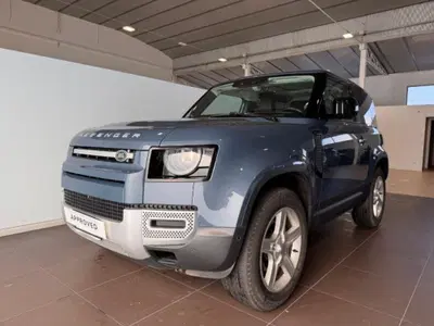 Land Rover Defender 90 3.0d i6 mhev SE awd 200cv auto del 2023 usata a Venezia