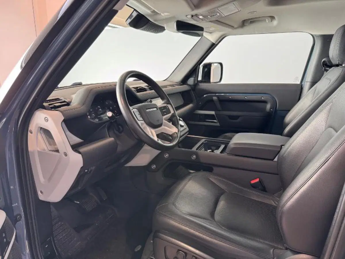 Land Rover Defender usata a Venezia (12)