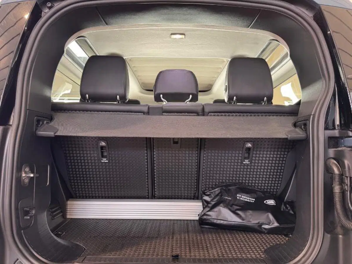 Land Rover Defender usata a Venezia (14)