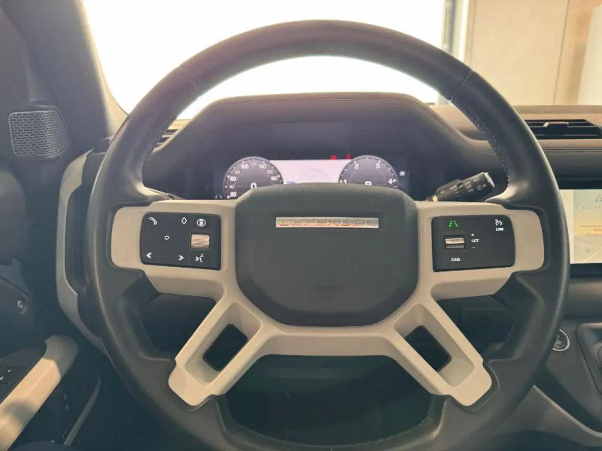 Land Rover Defender usata a Venezia (18)