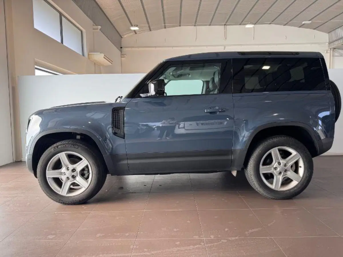 Land Rover Defender usata a Venezia (2)