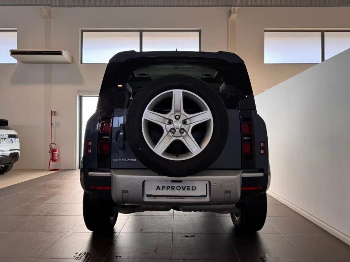 Land Rover Defender usata a Venezia (4)