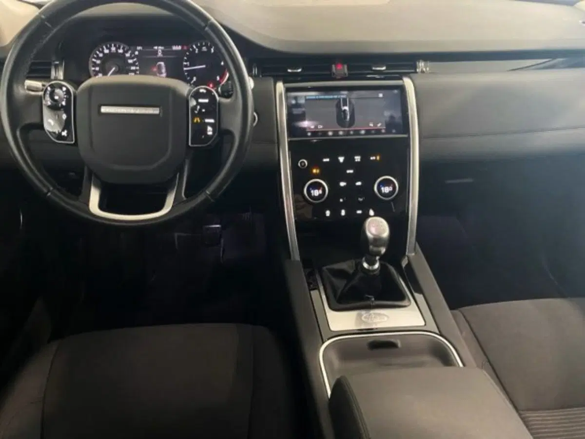 Land Rover Discovery Sport usata a Livorno (15)