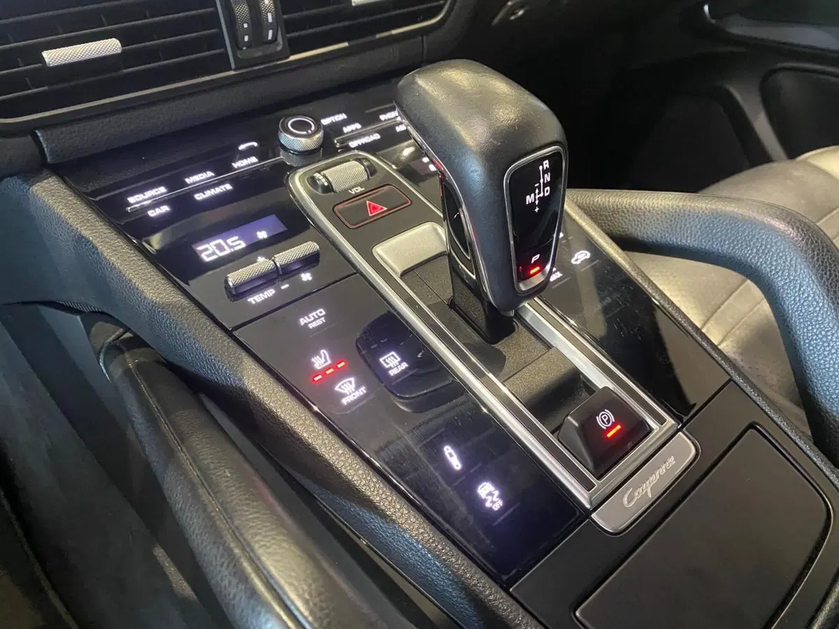 Porsche Cayenne usata a Firenze (18)
