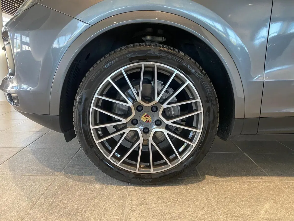 Porsche Cayenne usata a Firenze (8)