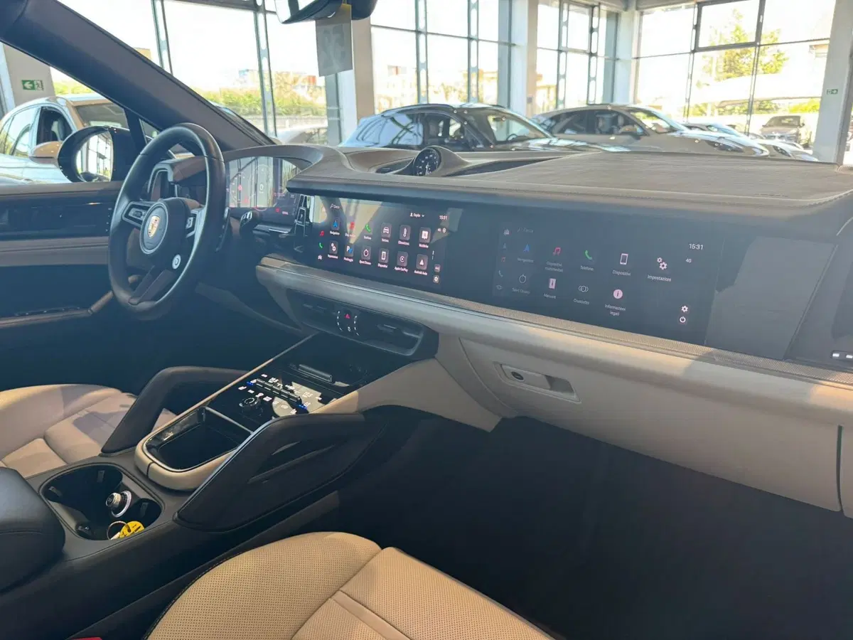 Porsche Cayenne usata a Firenze (19)