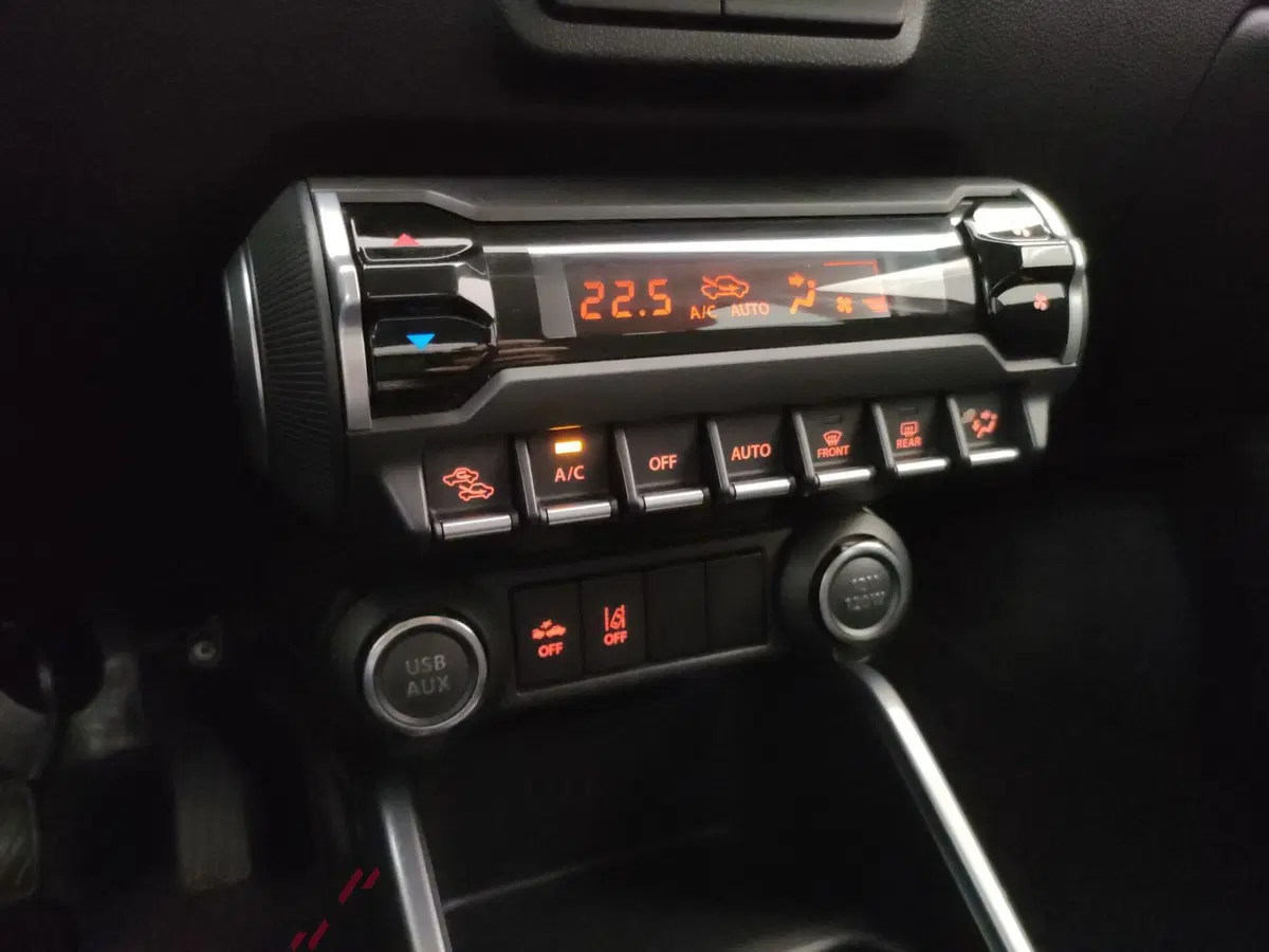 Suzuki Ignis usata a Varese (13)