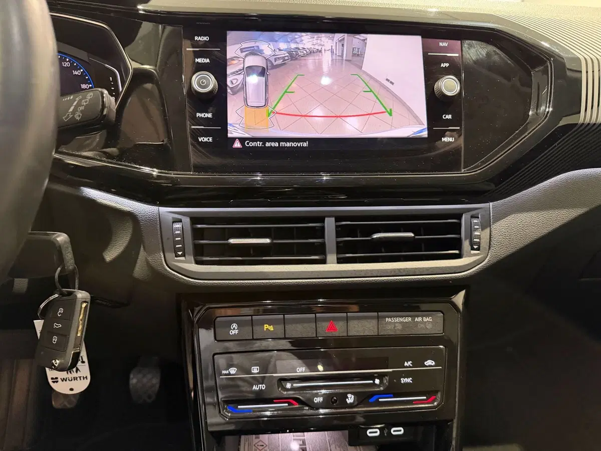 Volkswagen T-Cross usata a Genova (11)