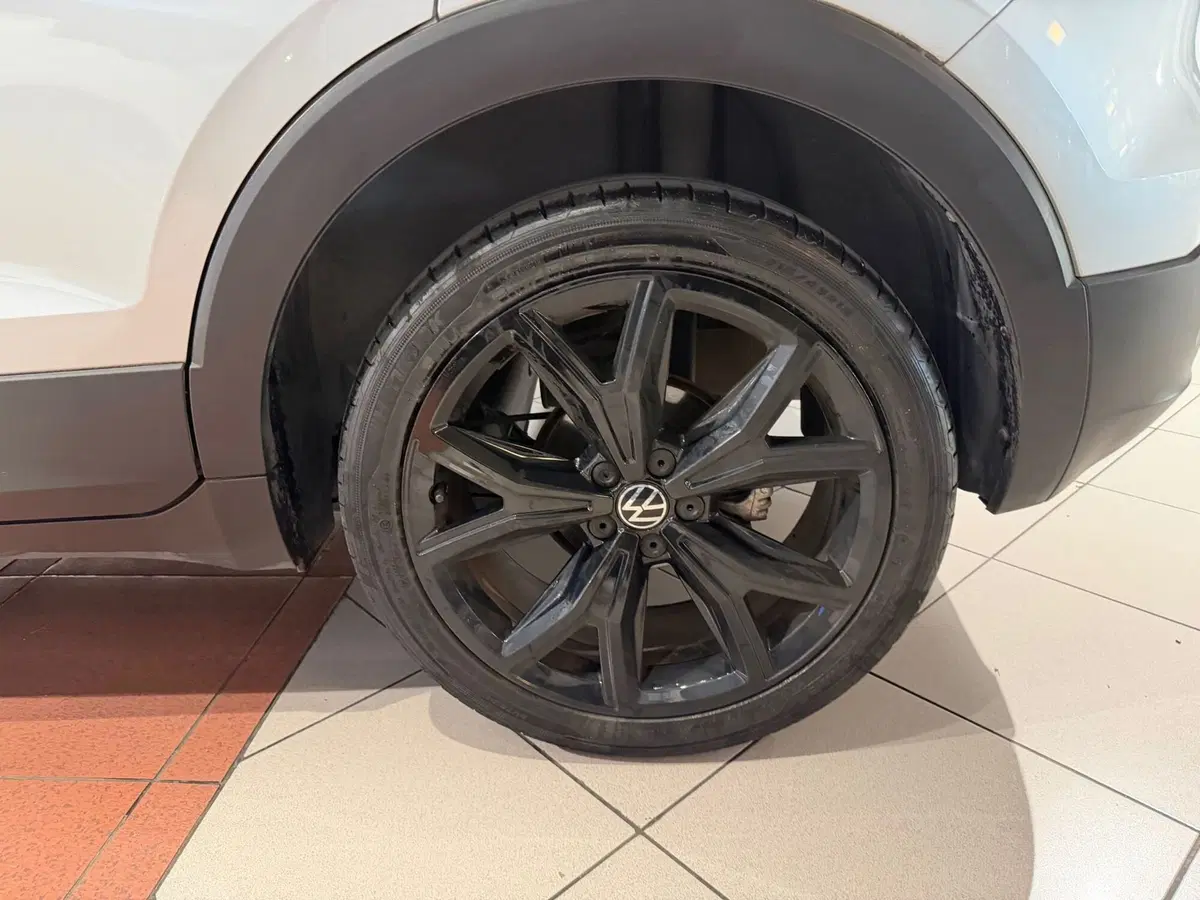 Volkswagen T-Cross usata a Genova (13)