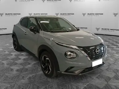 Nissan Juke 1.6 hev N-Connecta del 2023 usata a Varese