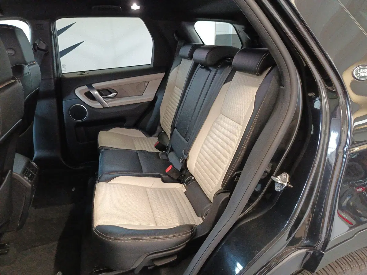 Land Rover Discovery Sport usata a Varese (9)