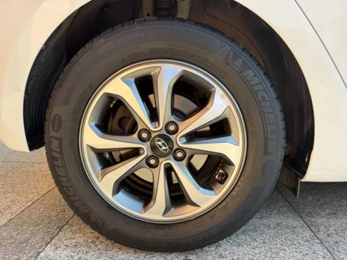 Hyundai i20 usata a Verbano Cusio Ossola (11)