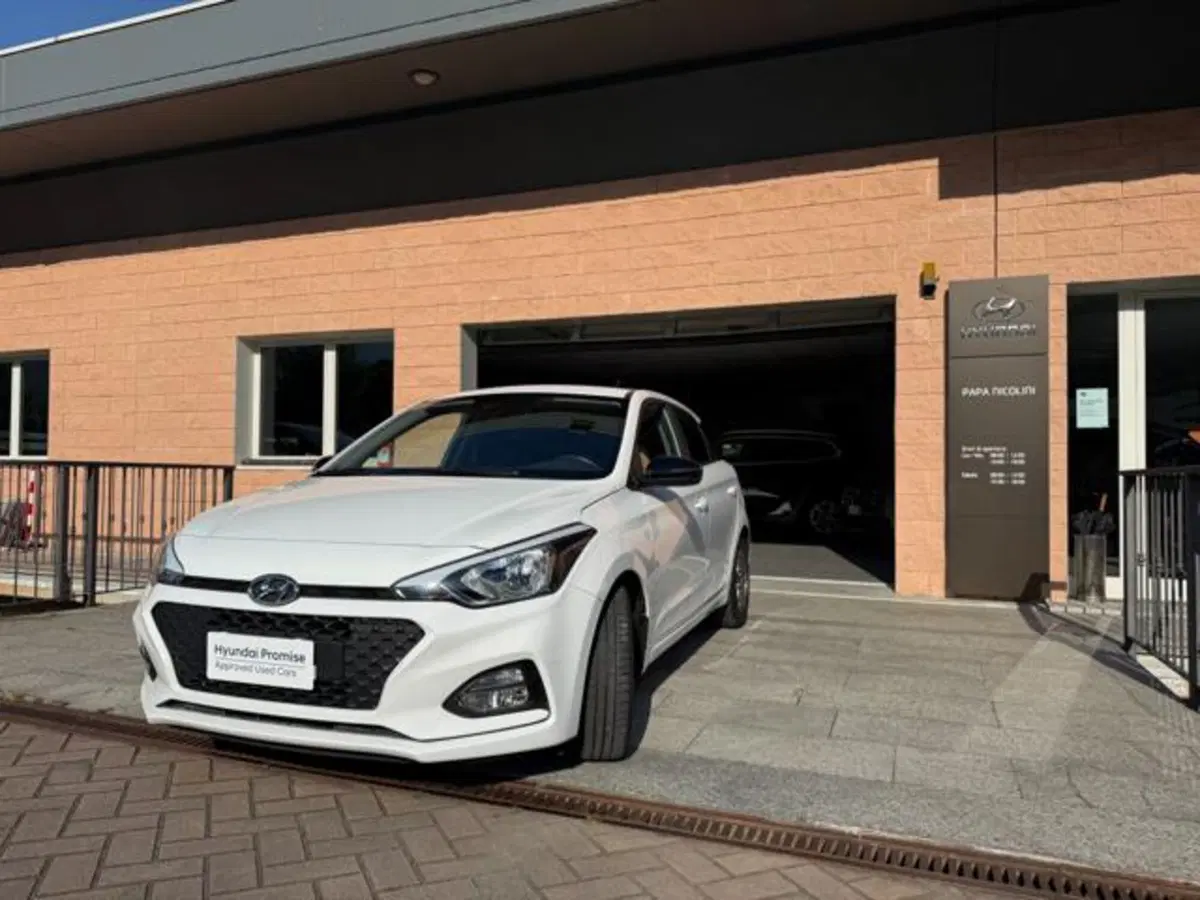 Hyundai i20 usata a Verbano Cusio Ossola (5)