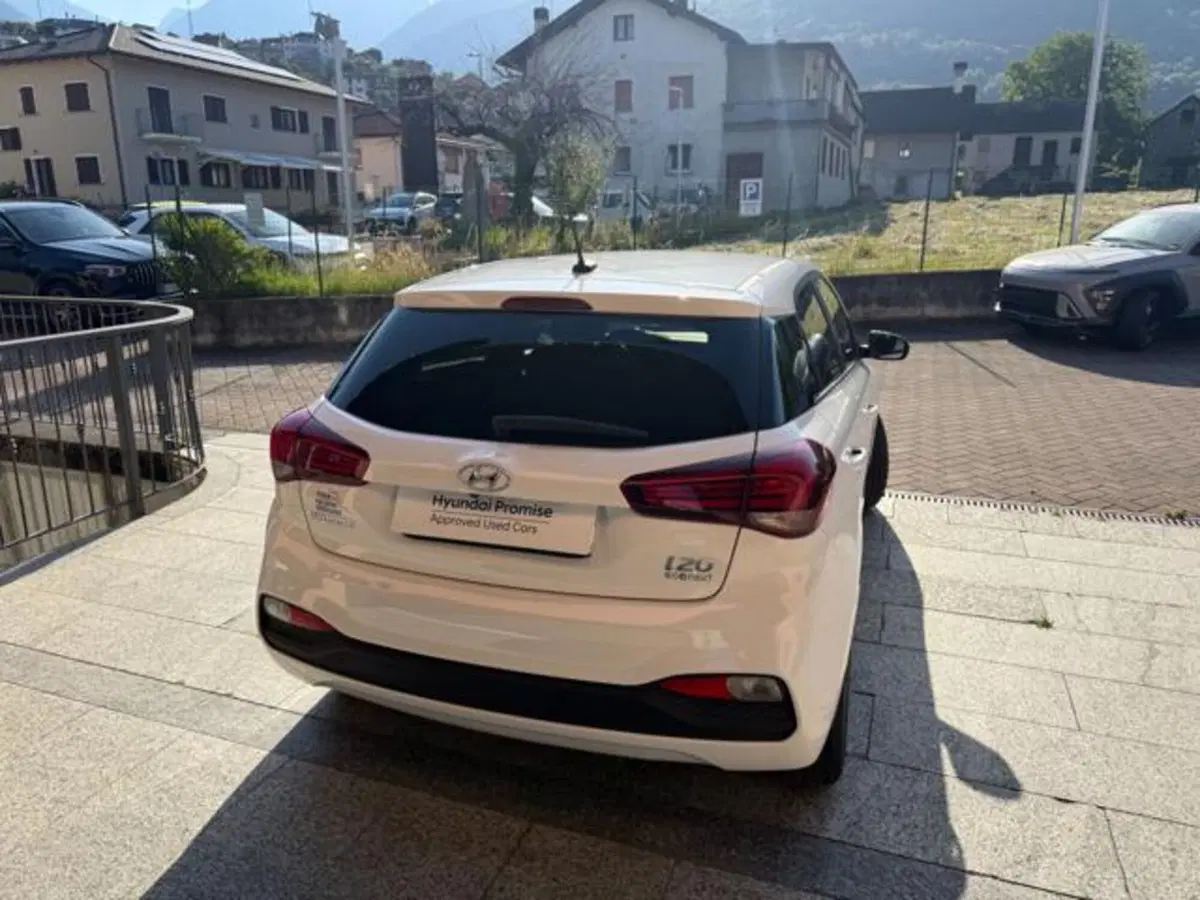 Hyundai i20 usata a Verbano Cusio Ossola (9)