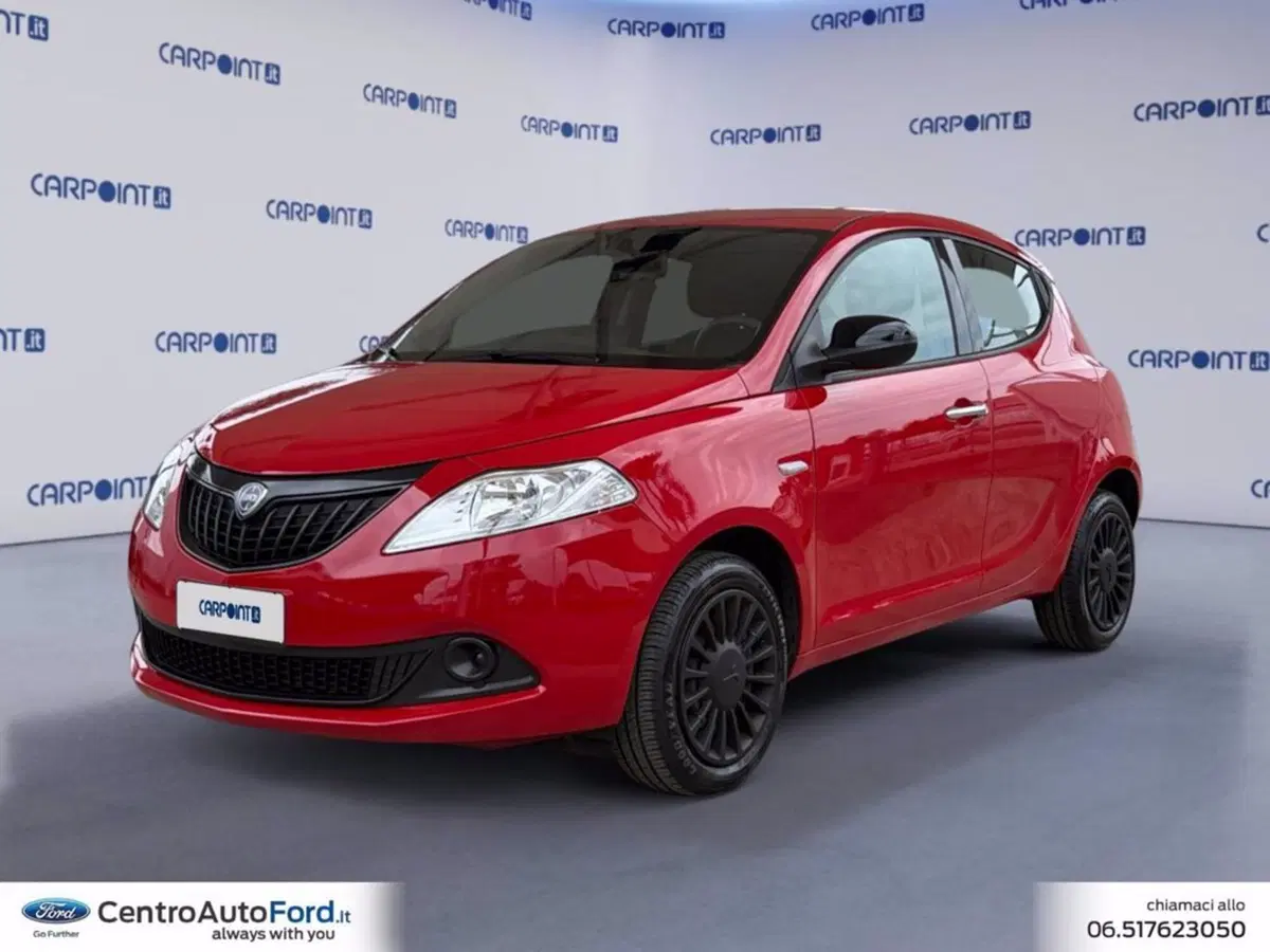 Lancia Ypsilon usata a Roma