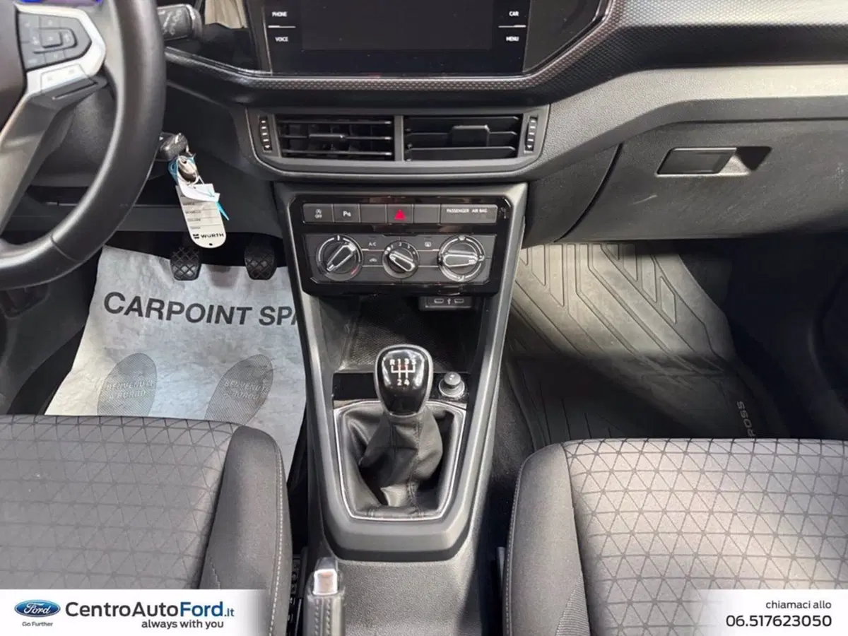 Volkswagen T-Cross usata a Roma (11)