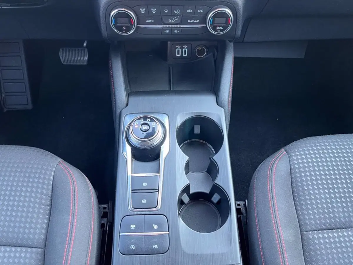 Ford Kuga usata a Milano (16)