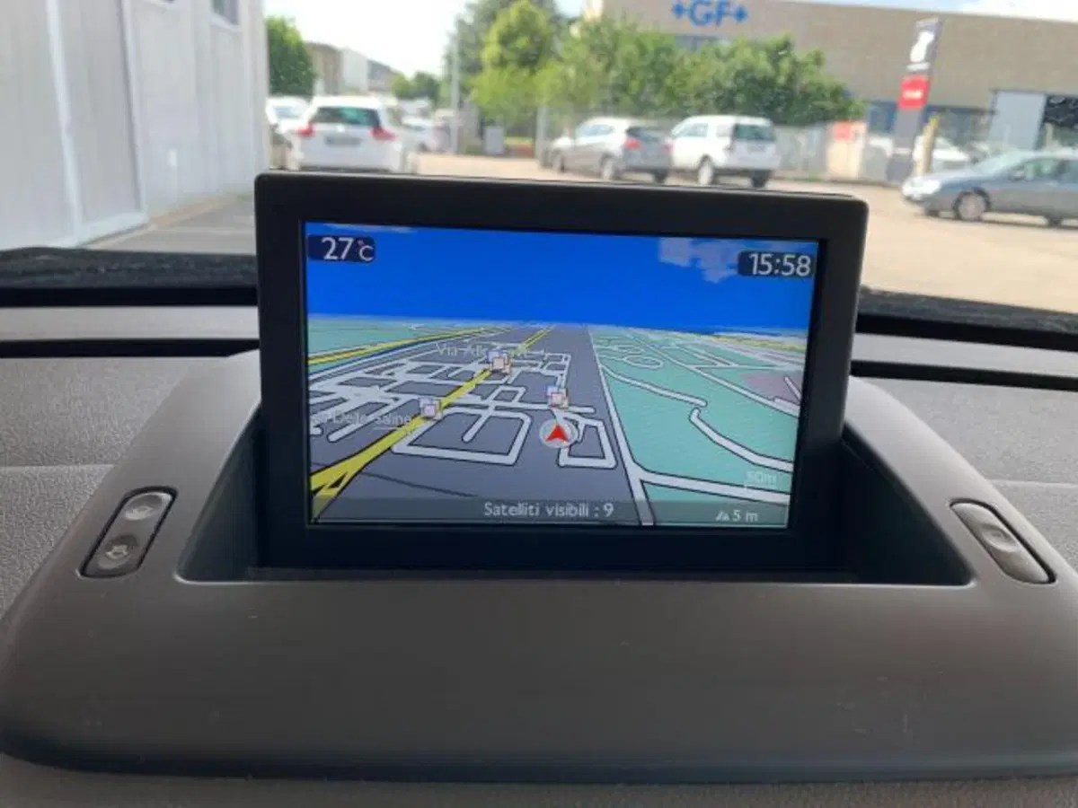 Peugeot 5008 usata a Trieste (10)