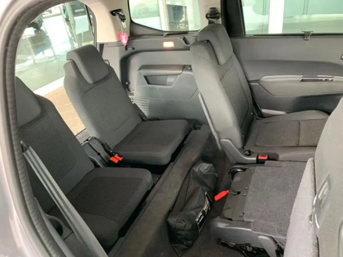 Peugeot 5008 usata a Trieste (13)