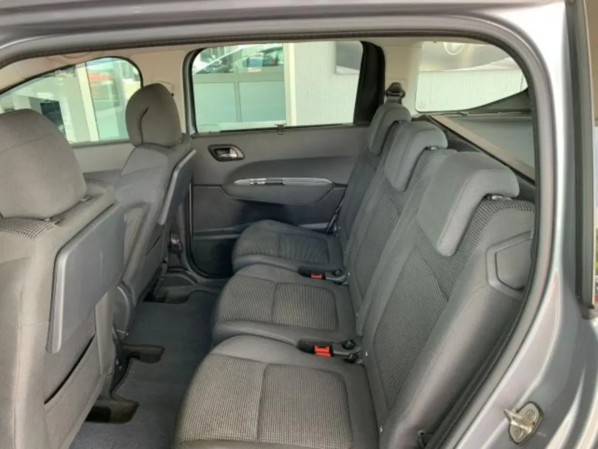 Peugeot 5008 usata a Trieste (15)
