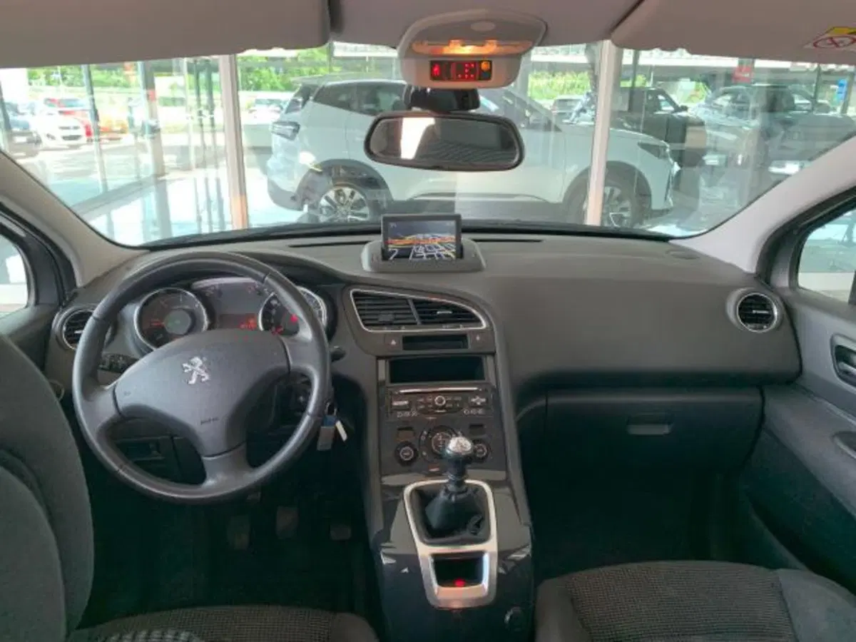 Peugeot 5008 usata a Trieste (19)