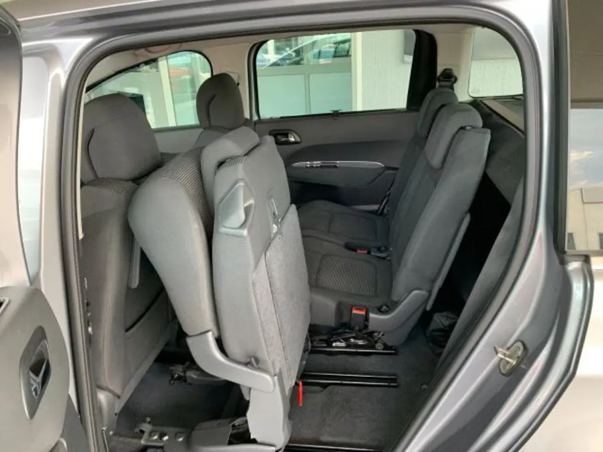 Peugeot 5008 usata a Trieste (3)