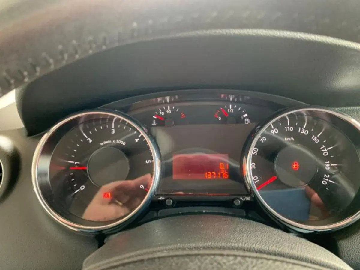 Peugeot 5008 usata a Trieste (4)