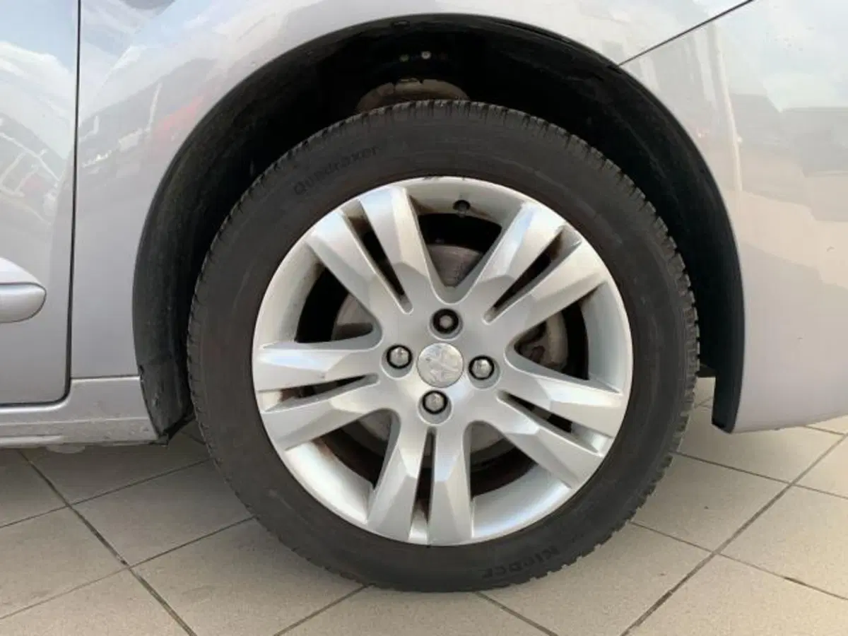 Peugeot 5008 usata a Trieste (8)