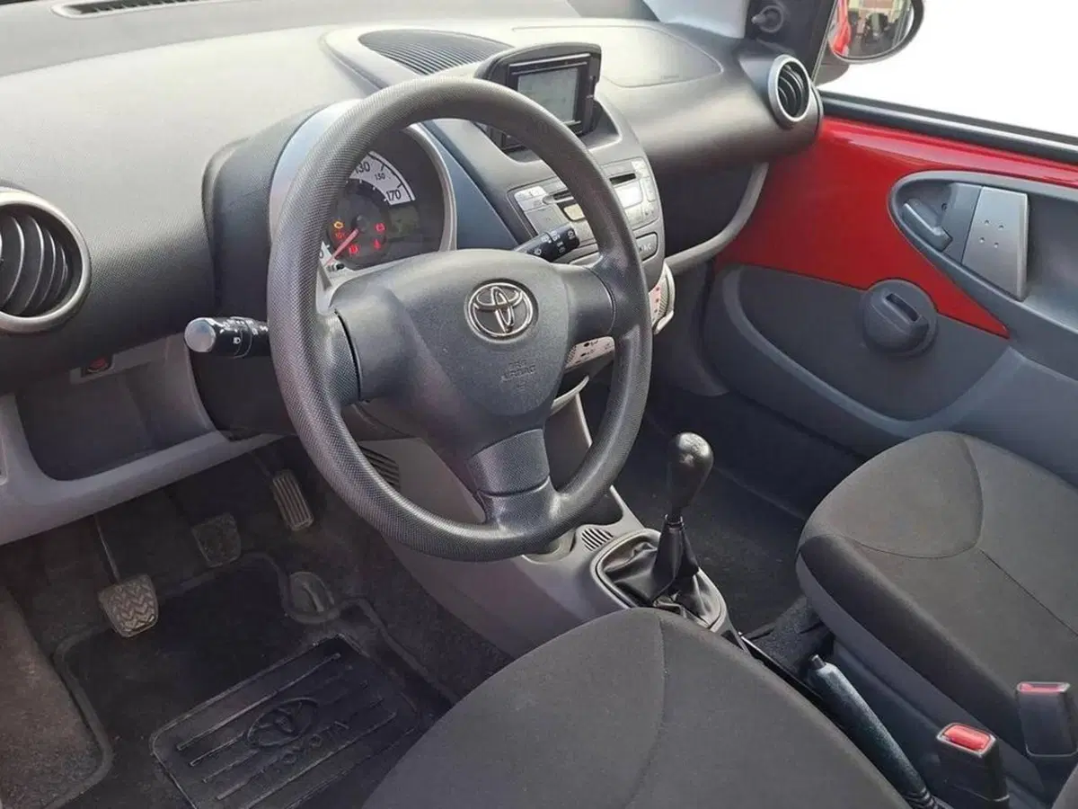 Toyota Aygo usata a Torino (11)