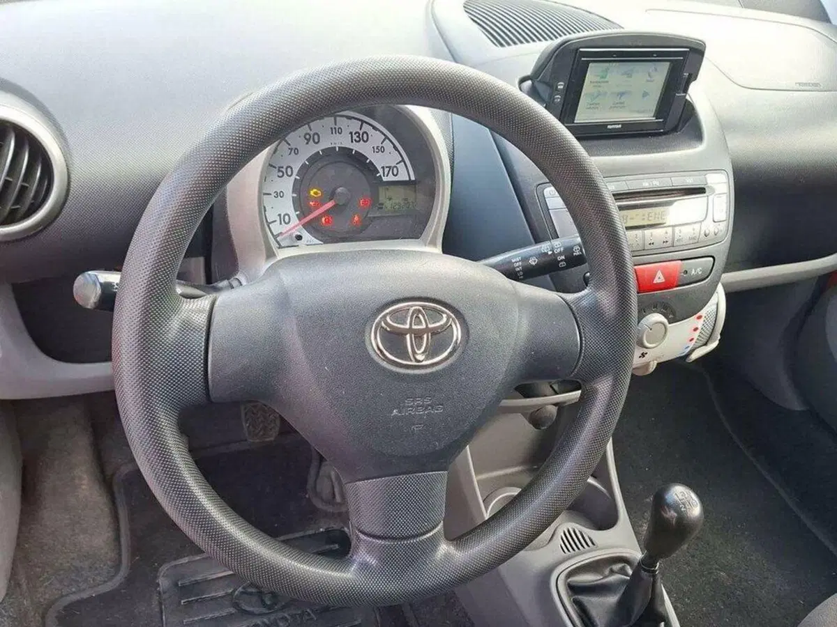 Toyota Aygo usata a Torino (12)