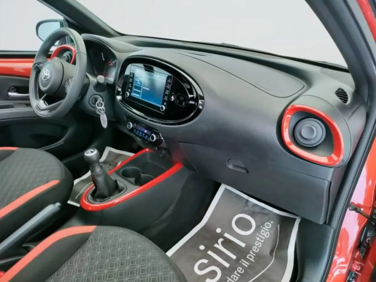 Toyota Aygo X usata a Teramo (12)