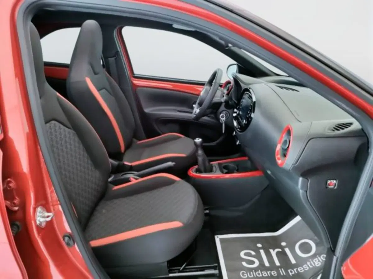 Toyota Aygo X usata a Teramo (13)