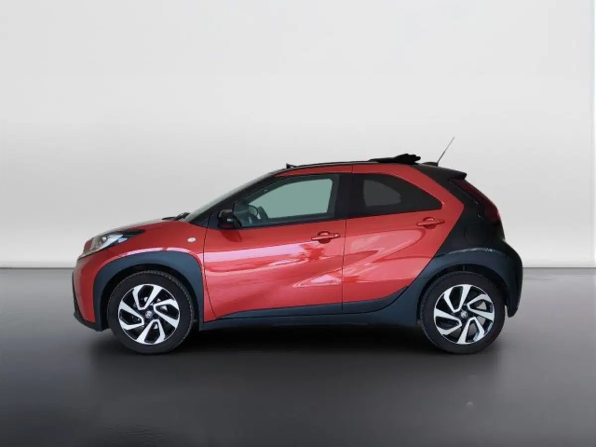 Toyota Aygo X usata a Teramo (8)