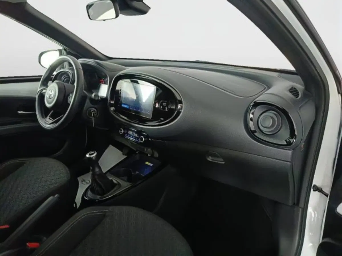 Toyota Aygo X usata a Teramo (10)