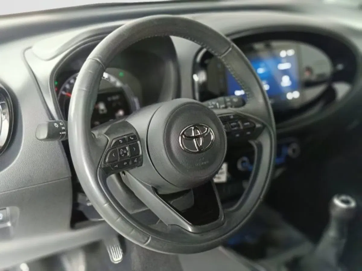 Toyota Aygo X usata a Teramo (12)