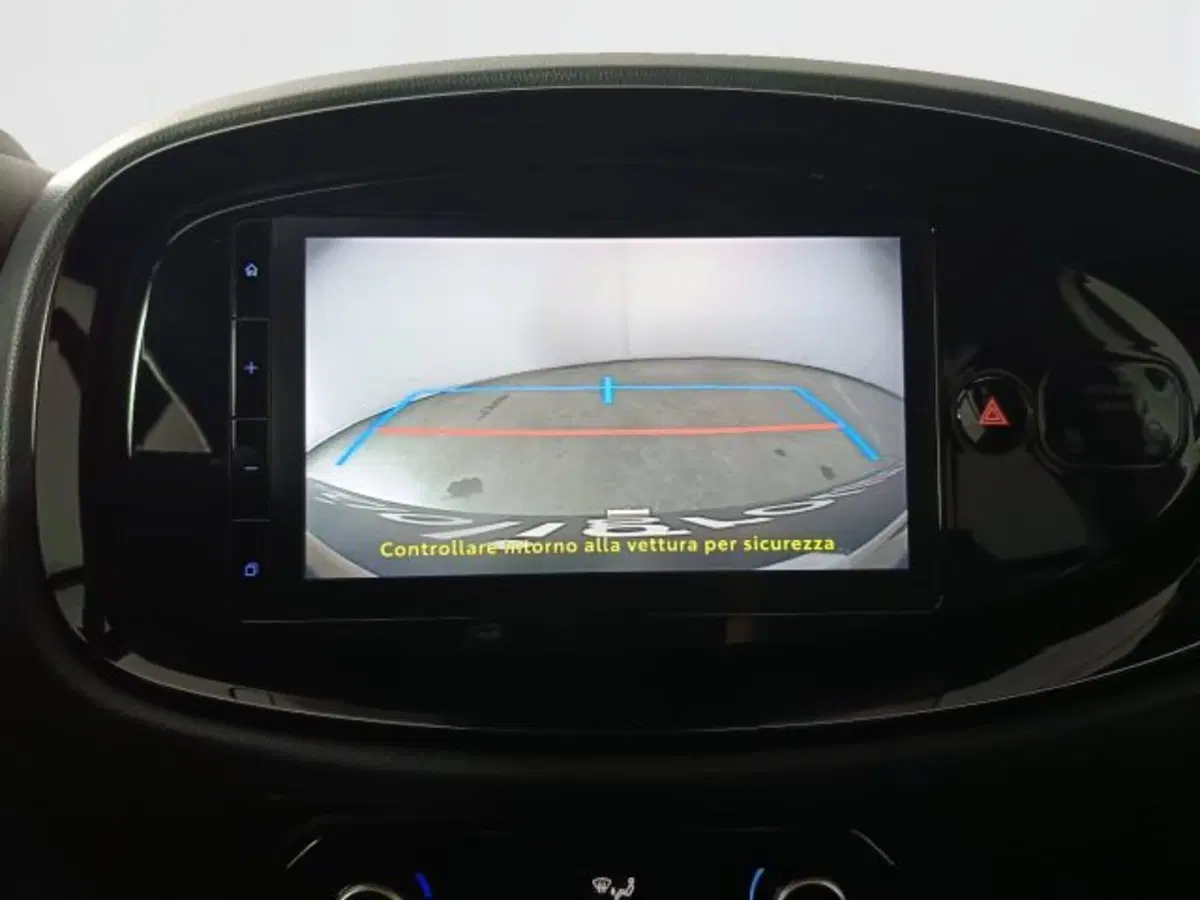 Toyota Aygo X usata a Teramo (15)